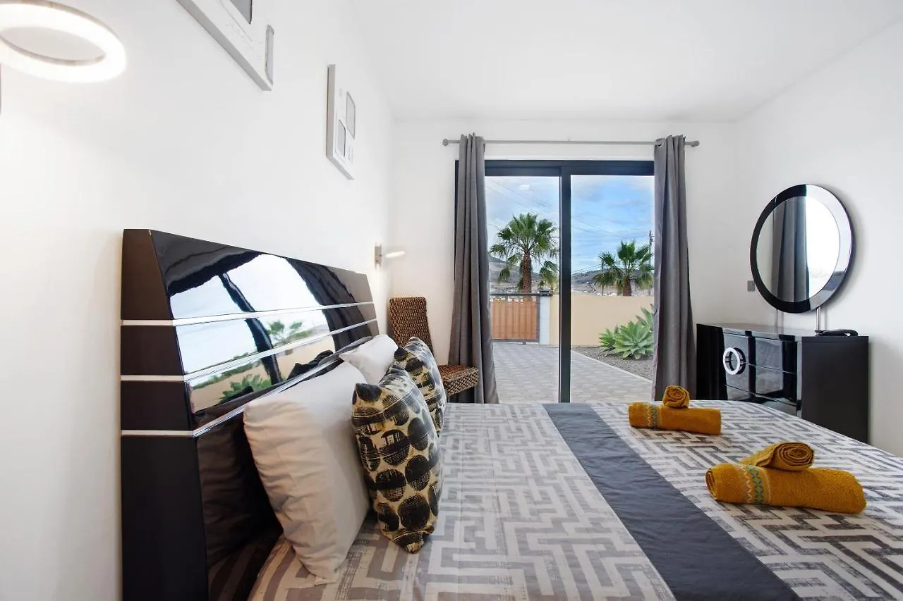 Recanto Dourado Porto Santo Villa